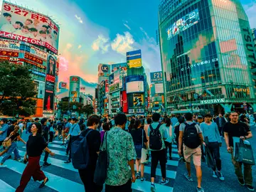 Free Tour Shibuya: The World's Most Famous Crossing and Its Secrets
