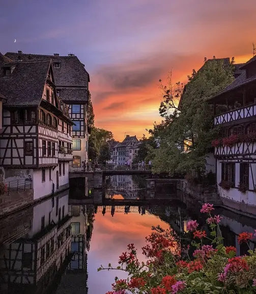 ✨The Only Unforgettable Free Tour of Strasbourg. Two Neighborhoods: History, Food, Legends, and more! ✨