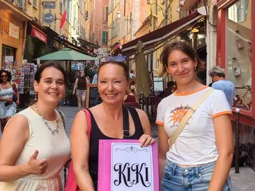 Niza Secreta: Historias Curiosas, Leyendas Ocultas y Vida Local — Paseo por el Corazón de la Ciudad