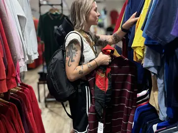 Osaka Vintage Shop Tour by a Thrift Influencer