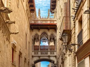 Echos des Gotischen Viertels / Eine Reise durch das mittelalterliche Barcelona