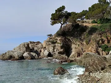 Free walking tour 'Camí de Ronda' Lloret de Mar, da Cala Sa Caleta a Cala Canyellas