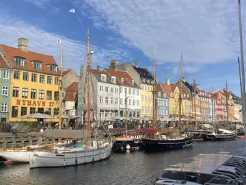 Paseando por Copenhague. Historia, cultura y vida local, lo esencial de la ciudad.