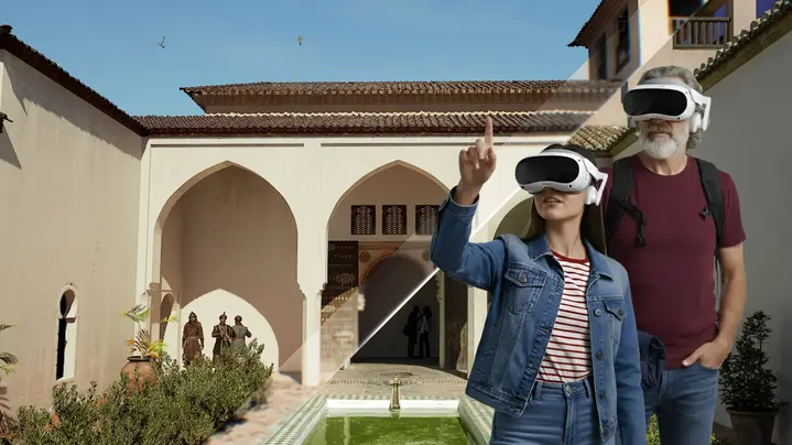 FREE Walking Tour ALCAZABA MÁLAGA + 3 EXPERIENCIAS VR!