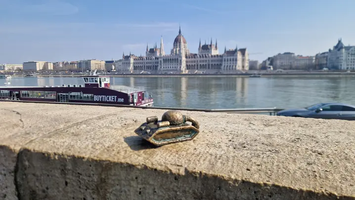 Caccia alle mini statue di Buda, tour a offerta libera