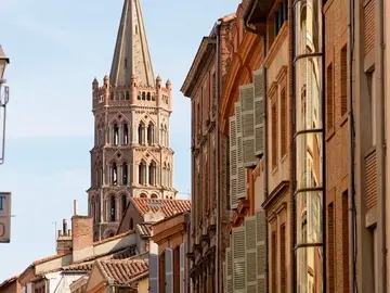 Hidden Toulouse: Stories, Legends & Occitan Life (2-hour walking tour)