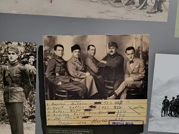 Tirana: Del comunismo al café.