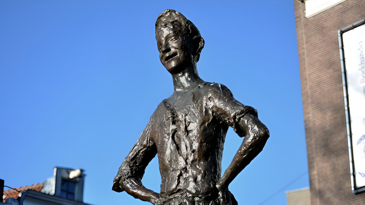 Discovering Amsterdam from the Middle Ages to the 1960s: A historical walking tour through the city that invented the Modern World