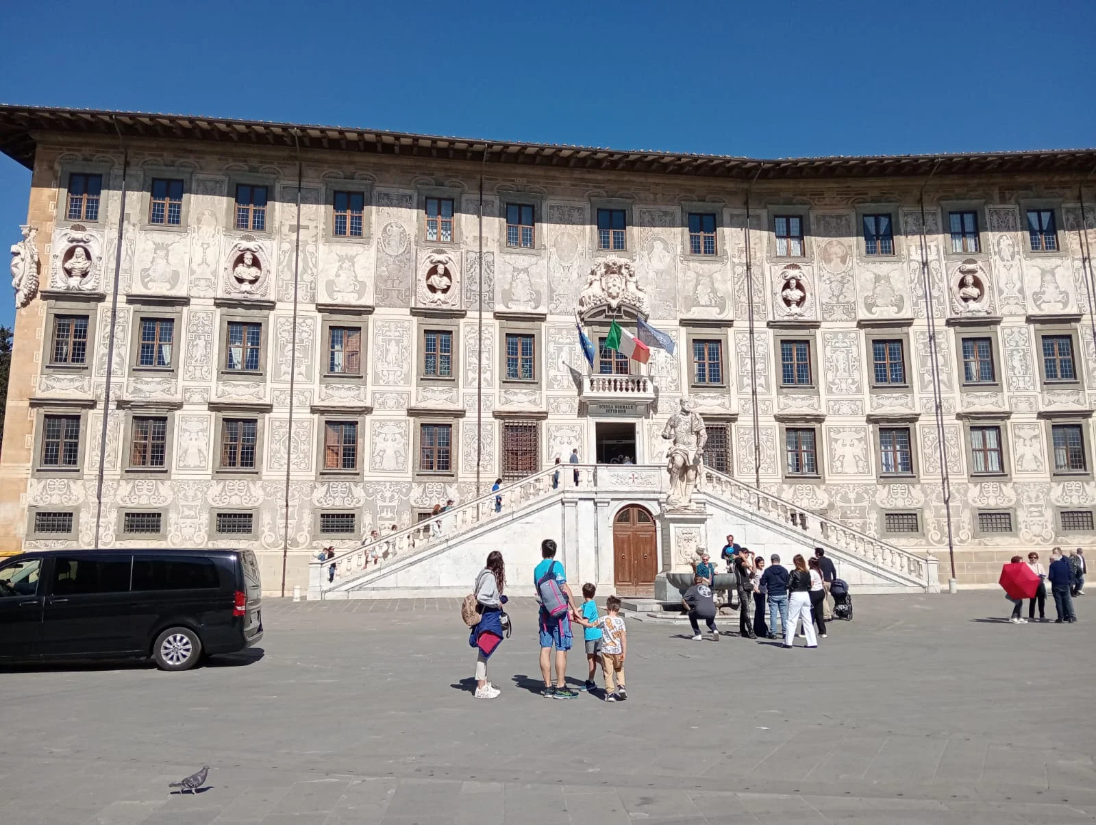 Spaziergang mit einem autorisierten Führer durch das romanische Pisa