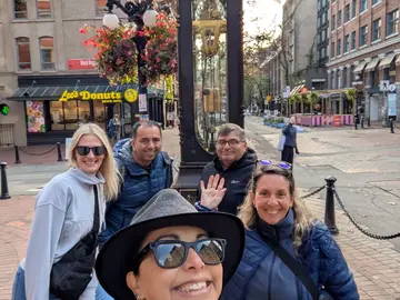 Admiring the details of Vancouver! Come, walk with me!