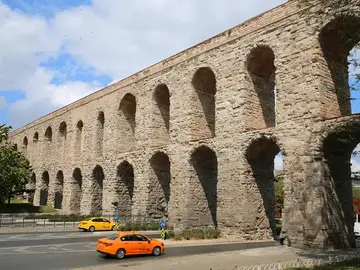 Fatih entre aromas y ruinas:  historia y cultura árabe en Estambul