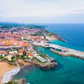 Kostenlose Tour durch Llanes, ein Muss, eine Geschichte verbunden mit dem Meer