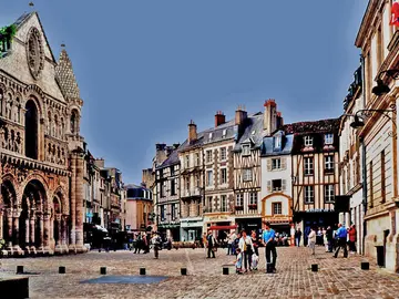 🌞 Poitiers l'Essentielle: 2000 ans d'Histoire, d'Architecture et de Secrets 🌞