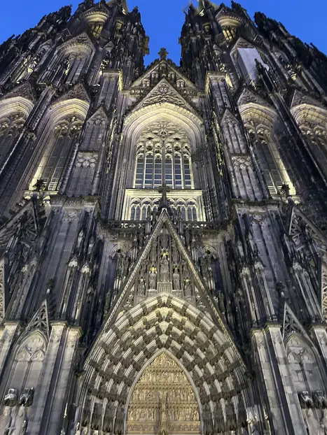 Free walking tour zu den Geheimnissen und Legenden Kölns