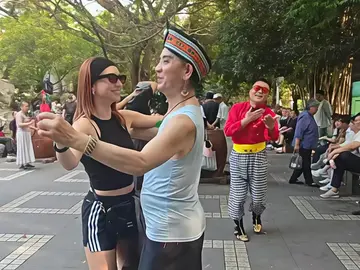 Entdecken Sie das entspannte Alltagsleben in Chengdu bei einem Spaziergang