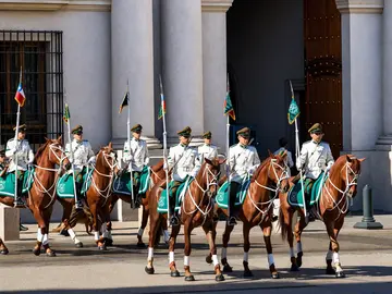 FreeTour del Relevo de Guardia en La Moneda y Pueblos Prehispánicos en Santiago