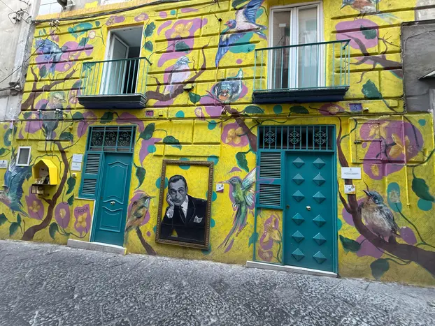 Naples Street Food Walk with Street Art Stories