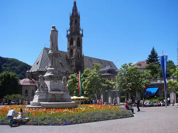 Bolzano Then and Now – Urban Stories Between the Middle Ages and Modernity