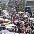 Recorrido por el mercado local de Dar es Salaam | Comida callejera y vida cotidiana