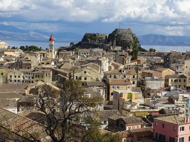 Corfu Essential Walking Tour with an Archaeologist