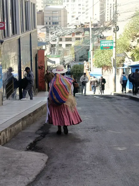 La Paz & El Alto Daily Life:Cable Car and the real witches market 