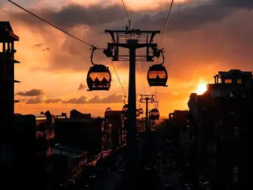 The Hidden Peace: Night Tour, History and Mystery with High Views