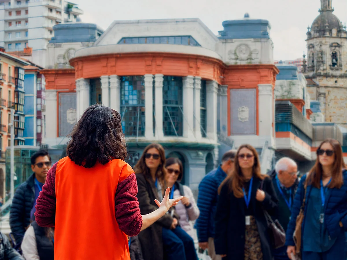 Free Tour Bilbao Historic - WITH RADIOGUIDE INCLUDED!