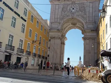 Lisbon, hills, stories and secrets