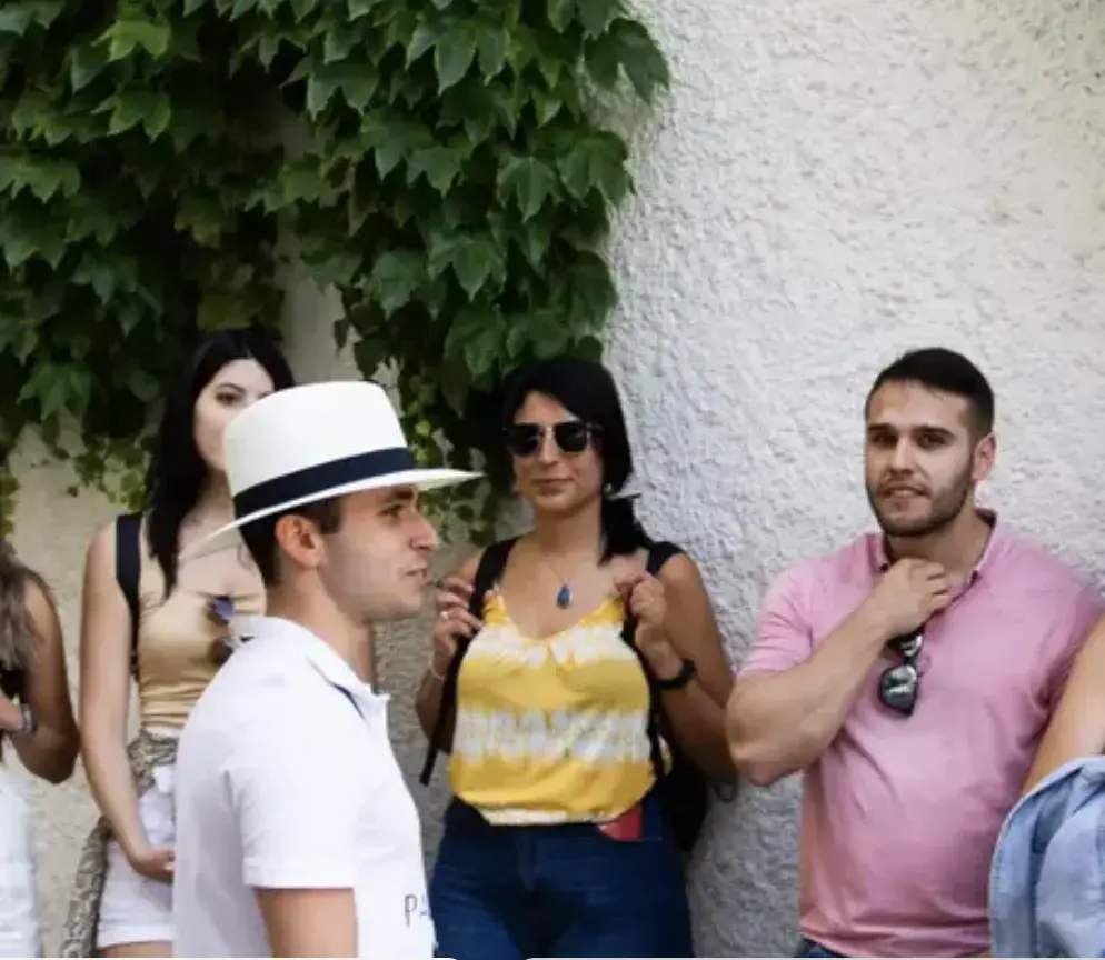 Free Group Guías