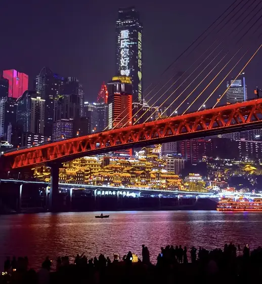 Recorrido a pie por el Cyberpunk Chongqing con un guía local con licencia