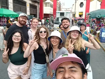 🌘 Tour Clásico del Centro de Lima de Noche - Divertido y Real - Cero Comisiones