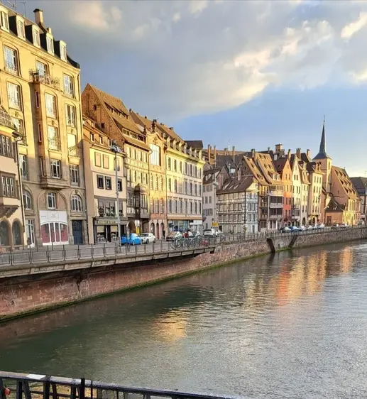 Discover the famous landmarks and hidden gems of Strasbourg! 