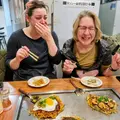 Recorrido gastronómico a pie por Okonomiyaki en Hiroshima con un especialista certificado en alimentación