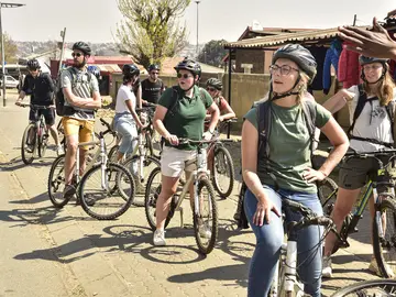 Soweto Bicycle Tour: Food and beer experience