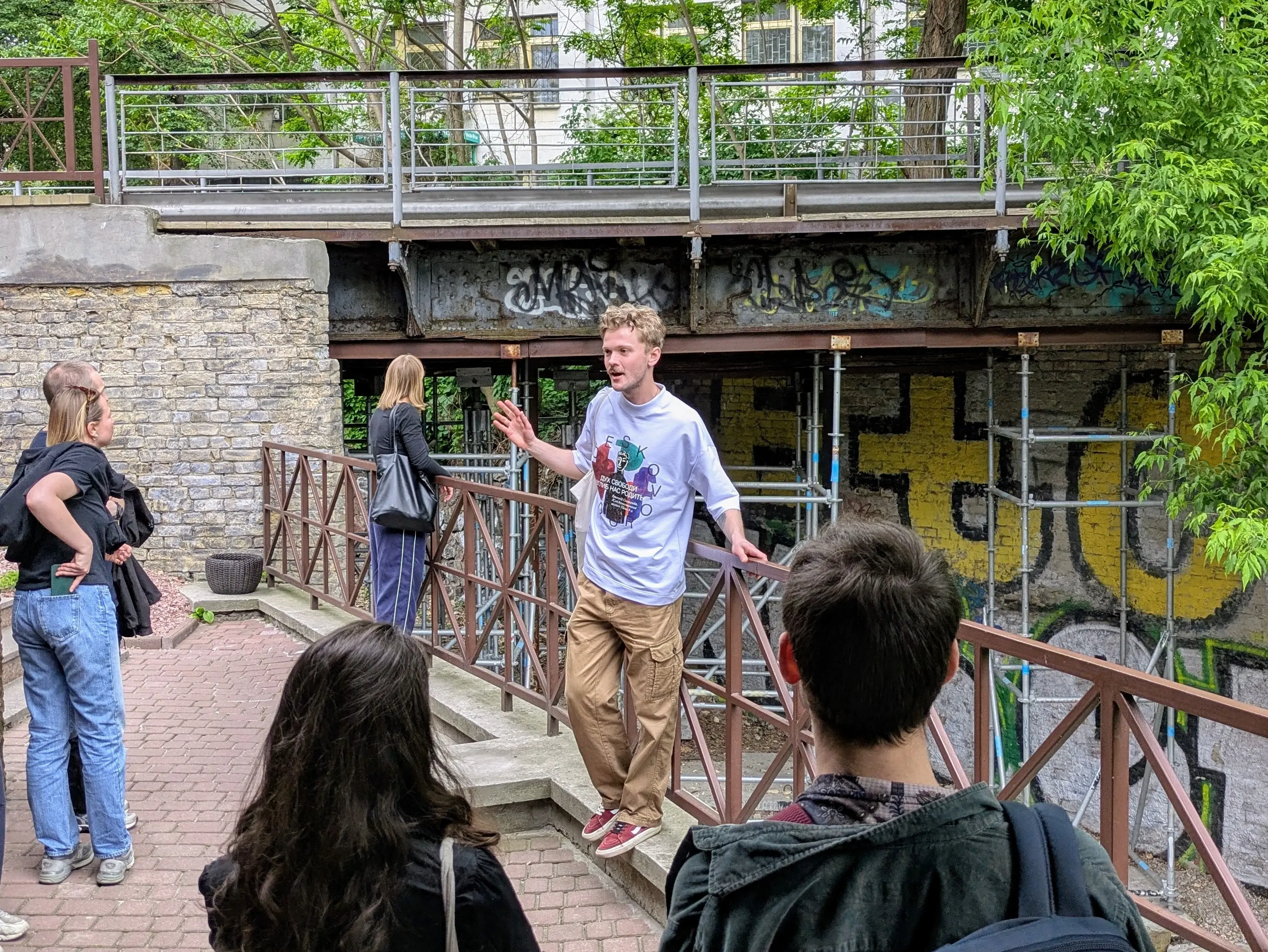 Paseos guiados con lugareños de Kyiv 🔎