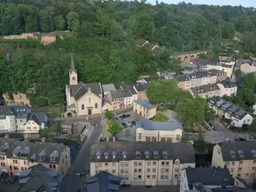 De Pfaffenthal a Grund: paseo histórico con experiencia en pub