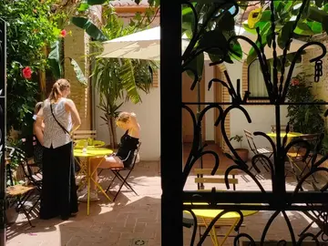Slow Morning in Ruzafa: Cafés, Breakfast and Local Life