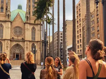 A True Local's perspective: History and Legends of São Paulo in the city center 