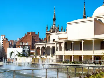 "Descubrí Nueva Córdoba caminando, historias en cada esquina"