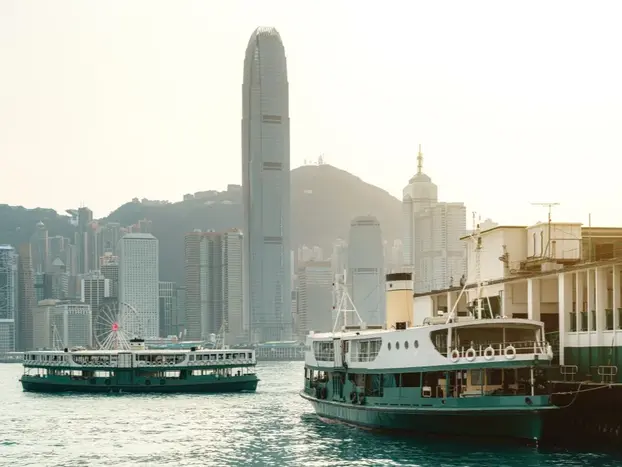 Hong Kong Through Time : From Tramways to Victoria Harbour