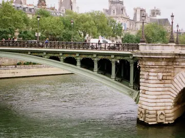 Paris Sounds Like This: Art, Music, and Film Tour in Le Marais (2:30 hours)