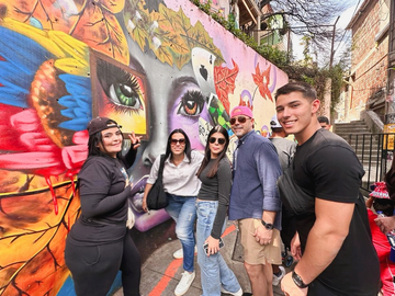 Come and live an unforgettable experience on the Free Graffity Tour at Comuna 13