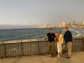 Kostenlose Stadtführung durch Jaffa mit einem israelischen Soldaten und einem Reiseleiter