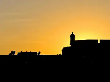 🇵🇷 Entdecken Sie die Geschichte und lebendige Kultur der Altstadt von San Juan mit einem hoch bewerteten ortskundigen Reiseführer!