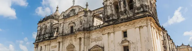 León free walking tour
