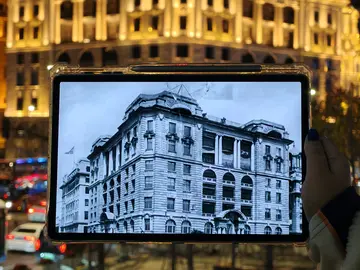Bund Night Tour: scopri 23 segreti architettonici sotto le luci della città!