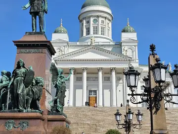Tip-Based tour of Helsinki 5+ TIMES DAILY 🇬🇧🇪🇸 