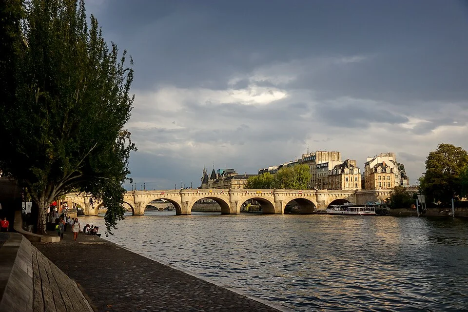 From Celtic Village to Roman Paris