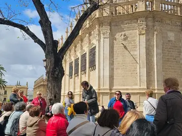 Visita guidata gratuita di Siviglia in spagnolo con guida ufficiale. 