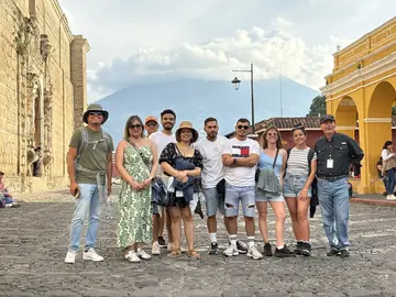 Free tour of the beautiful Antigua: History and Tradition